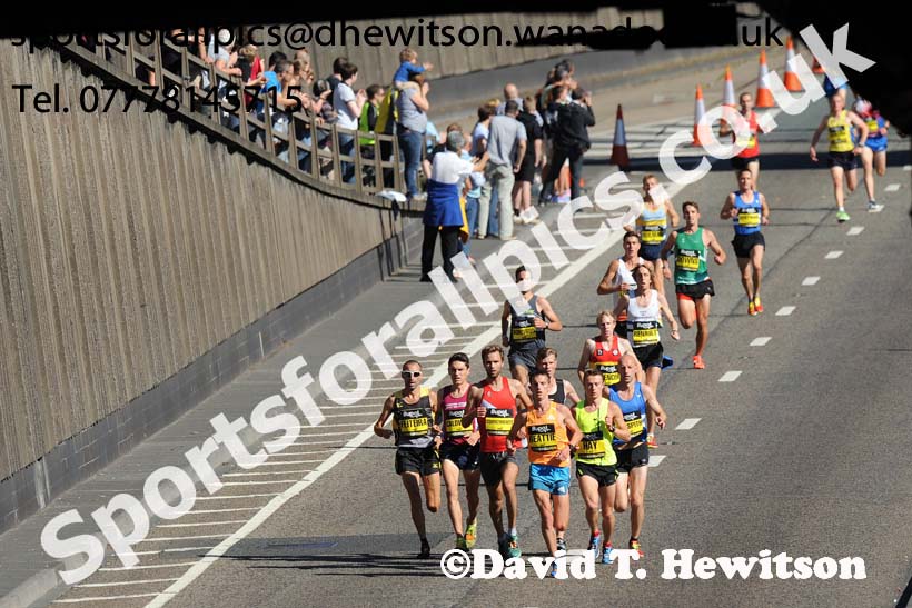 Chasing pack in the mens 2014 BUPA Great North Run. Photo: David T. Hewitson/Sports for All Pics